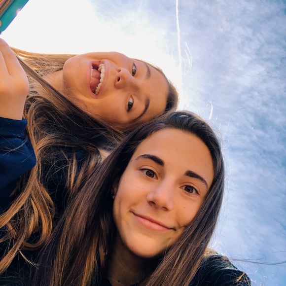 Meet your Posher, Ava - Picture 1 of 1